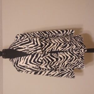 Faux fur animal print blazer